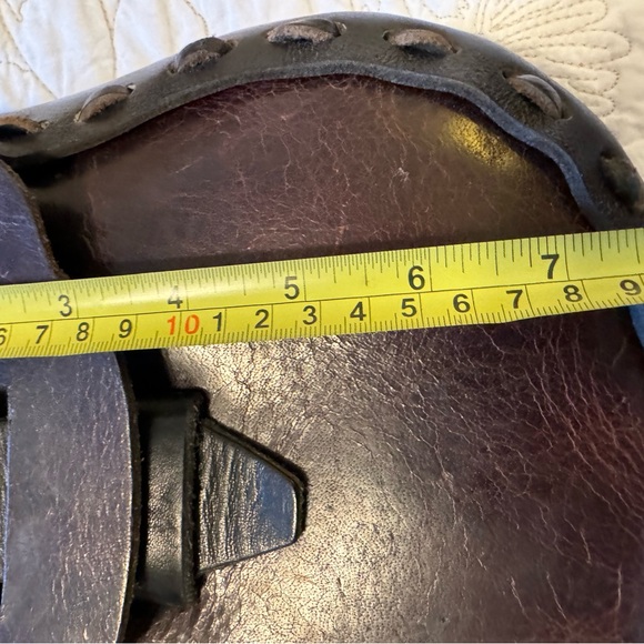 New leather saddle purse . Hand made high end leather . - Picture 6 of 8